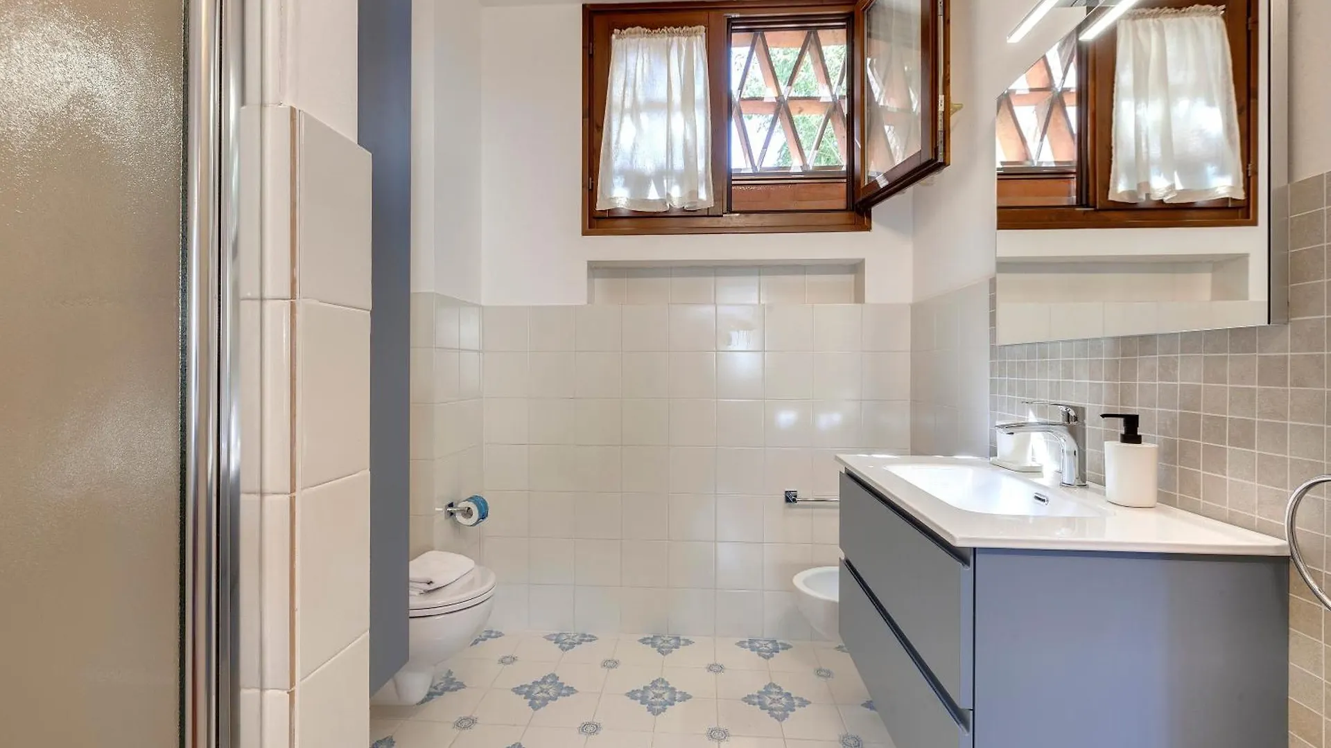 Poggio Imperiale Apartment By Mamo Florence